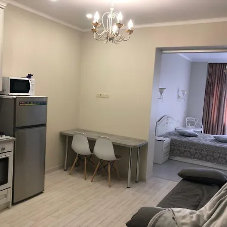 Apartment White Lily *